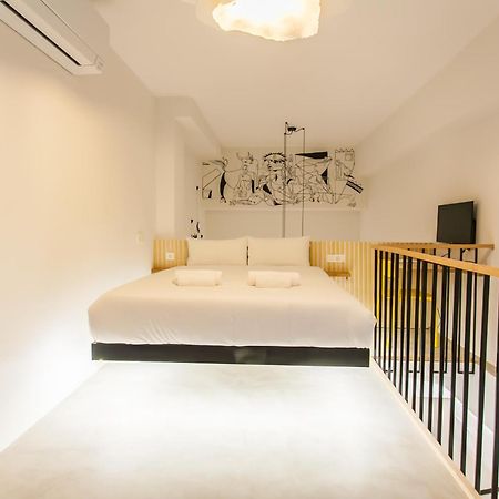 Guernica Luxury Duplex - Location, Light, And Art Apartment Мадрид Екстериор снимка